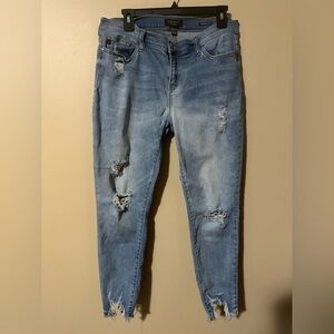 Judy Blue - Distressed Blue Jeans size 15/32 cropped stretch distressed